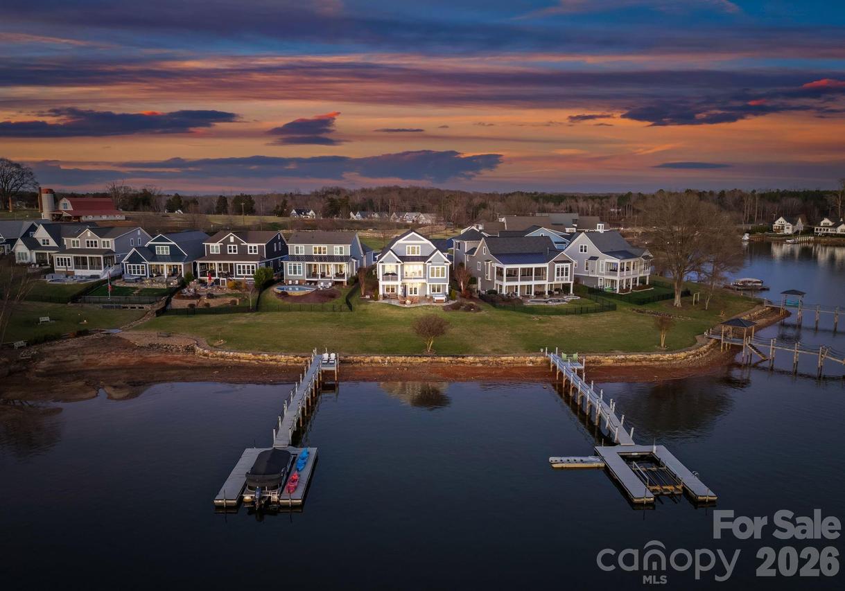 116 Sisters Cove Ct., Mooresville, NC 28117