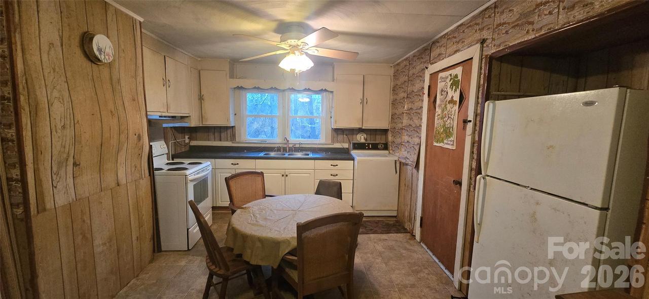 117 Greenvalley Pl., Lenoir, NC 28645