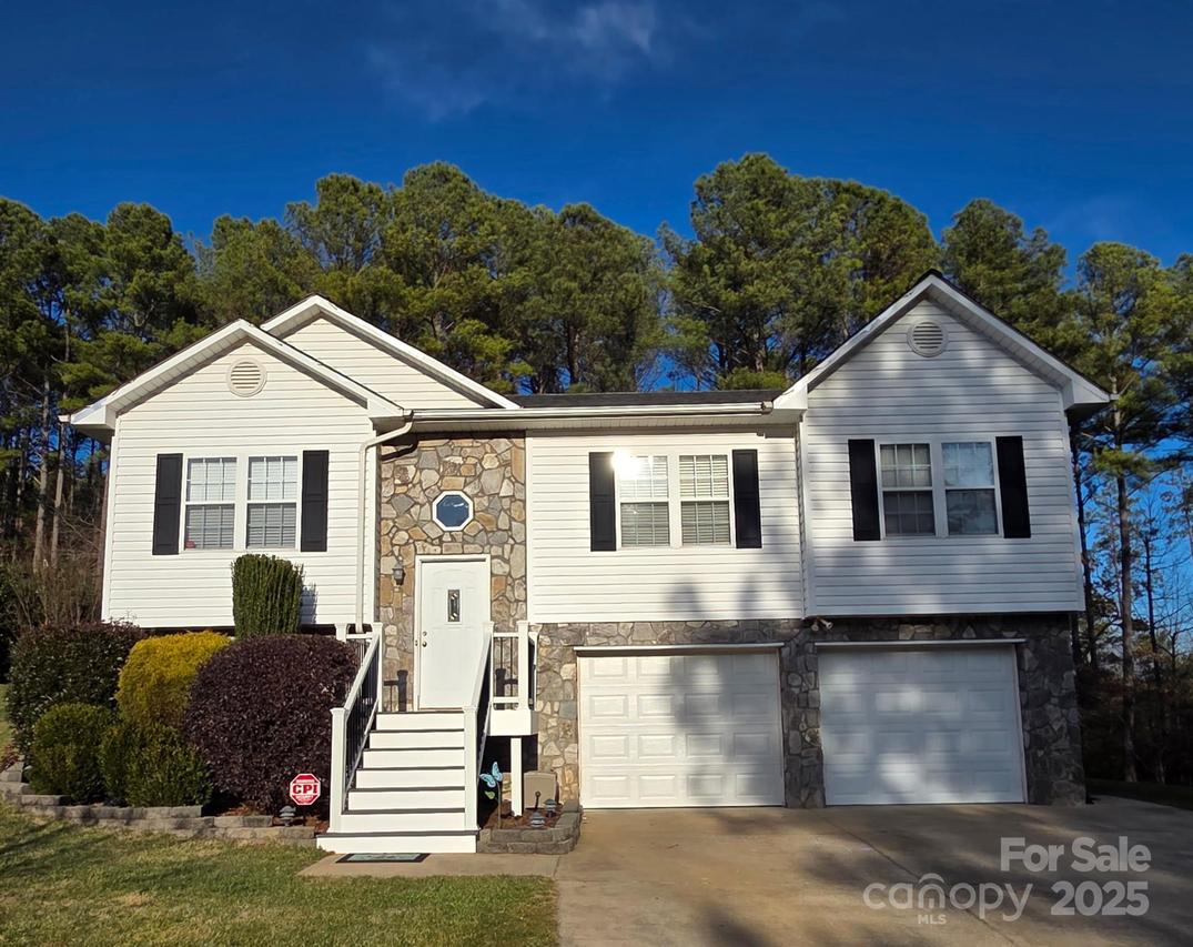 4984 Addison Ln., Hickory, NC 28601