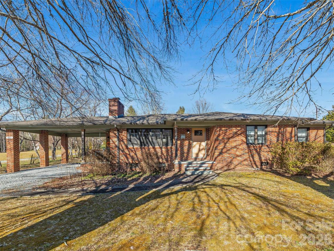 3869 Crab Creek Rd., Penrose, NC 28739