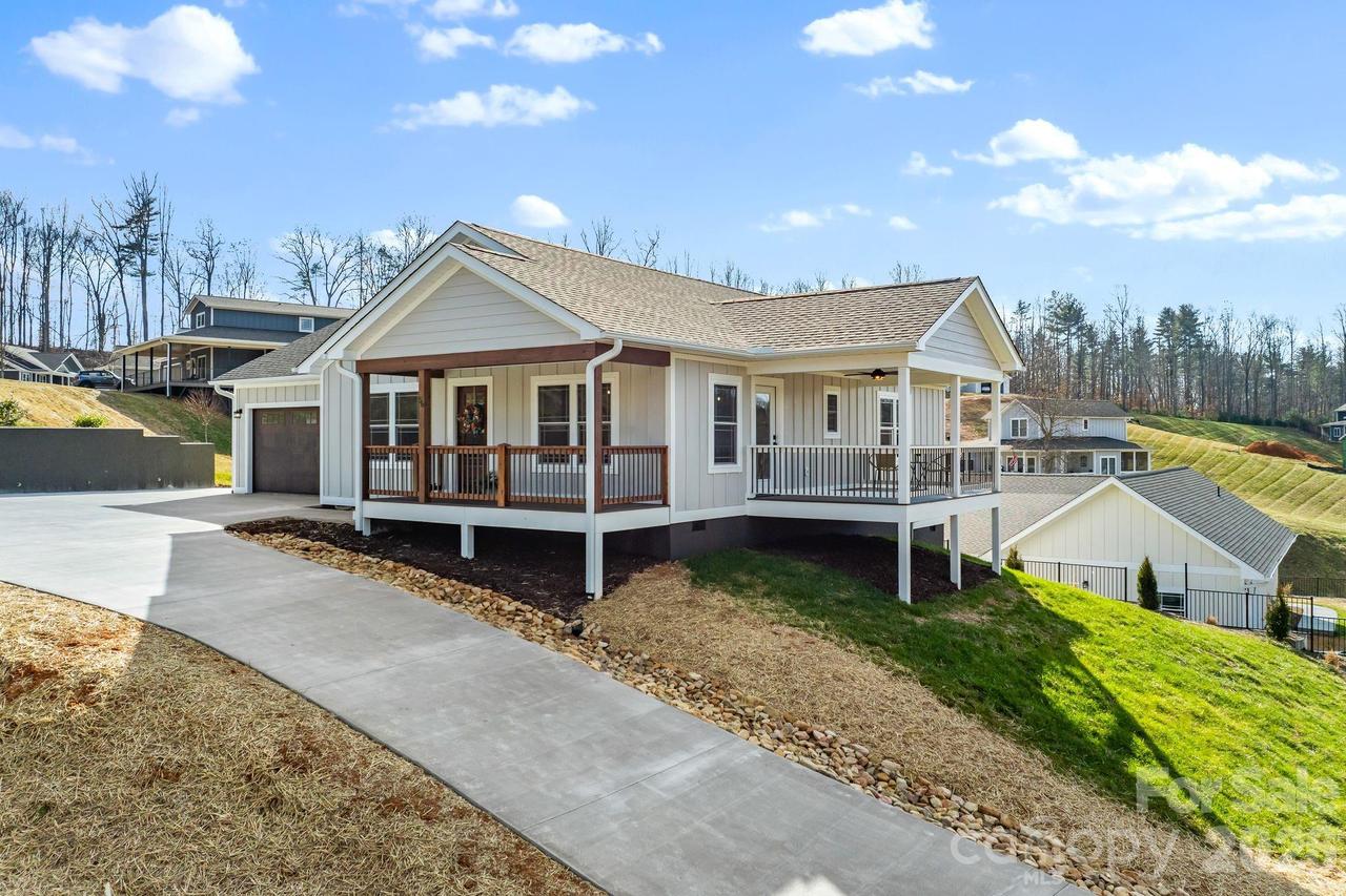 56 White Oak Pl., Mars Hill, NC 28754