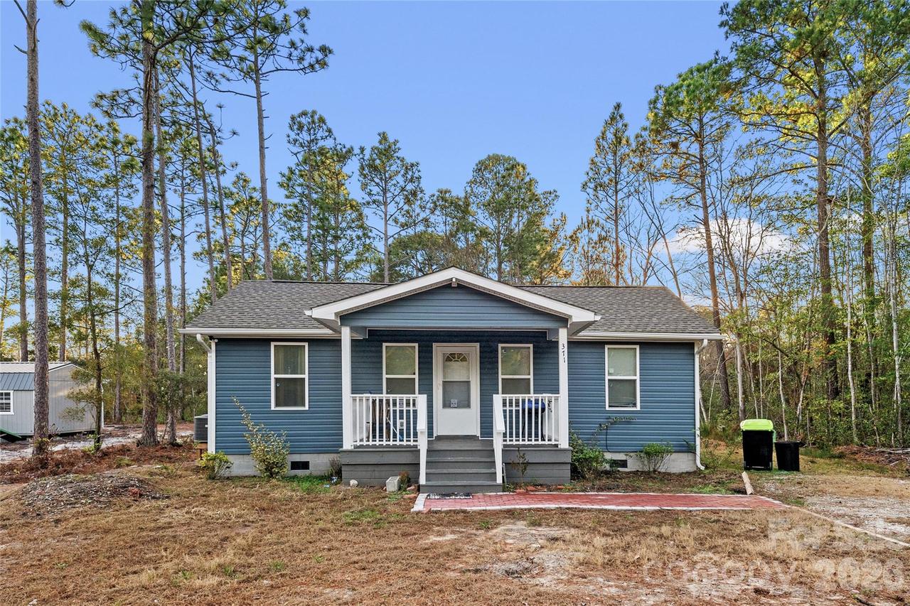 371 Walnut Rd., Southport, NC 28461