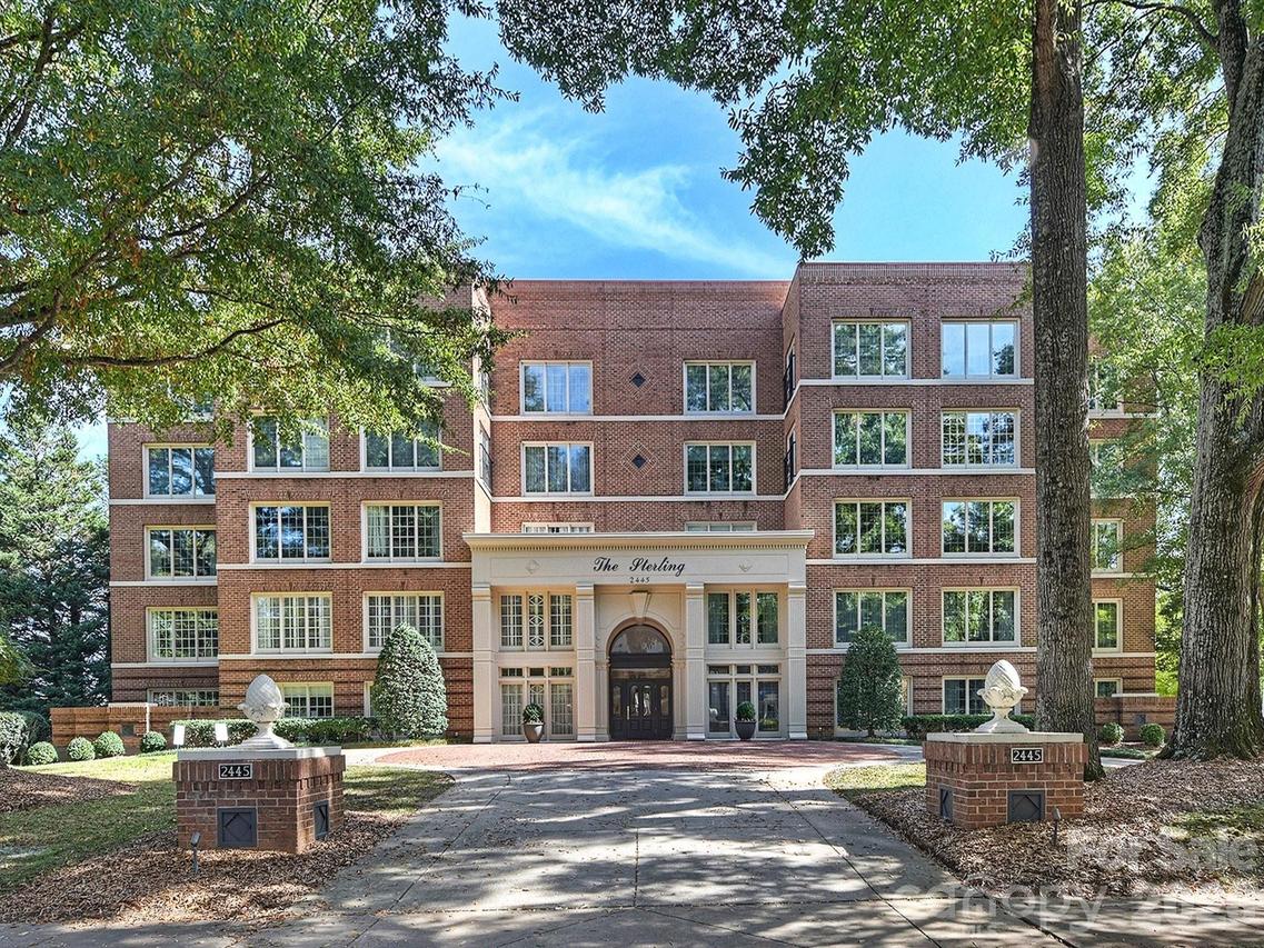 2445 Selwyn Ave. #202, Charlotte, NC 28209
