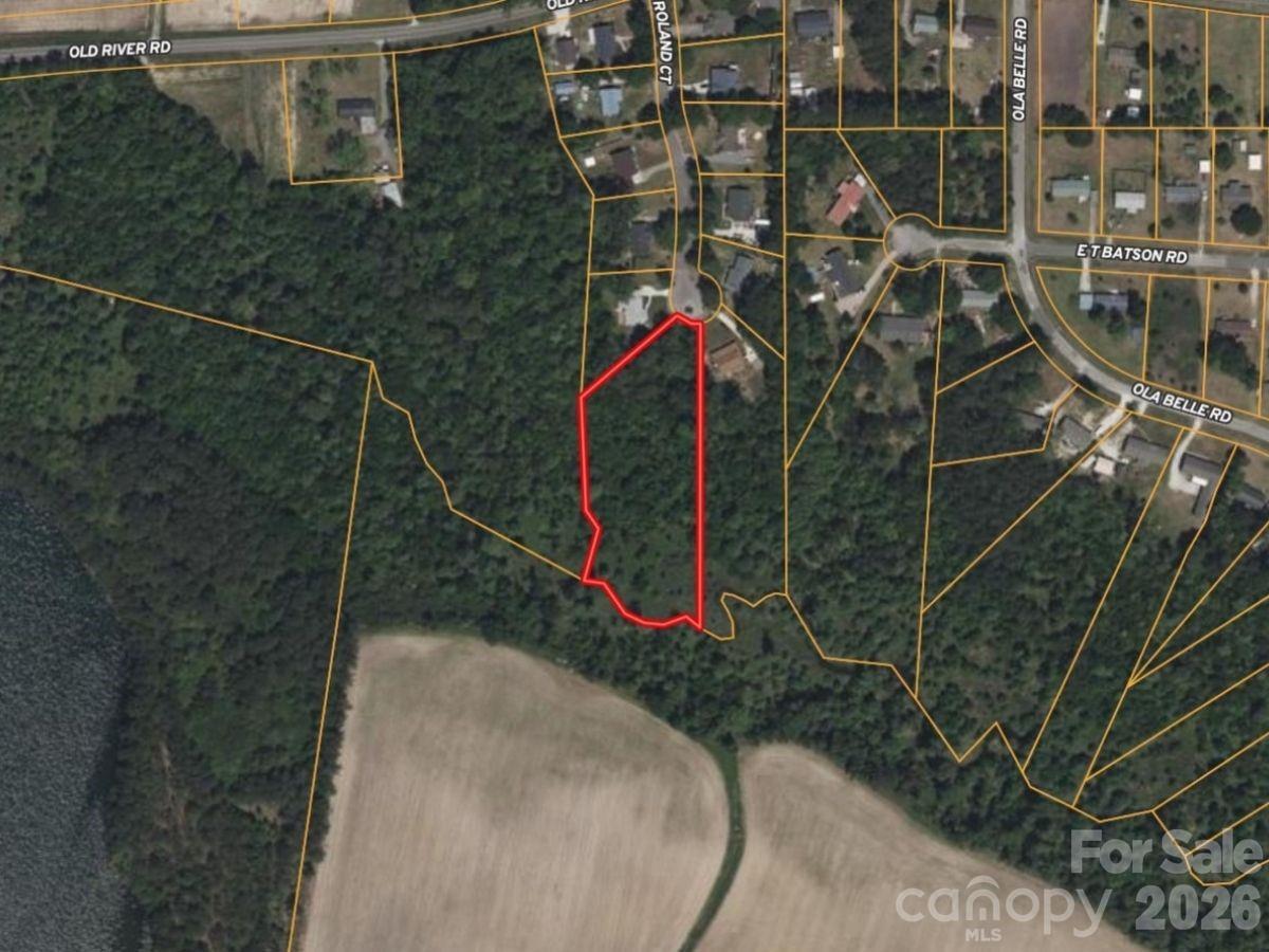 Roland Hills Ct., Burgaw, NC 28425