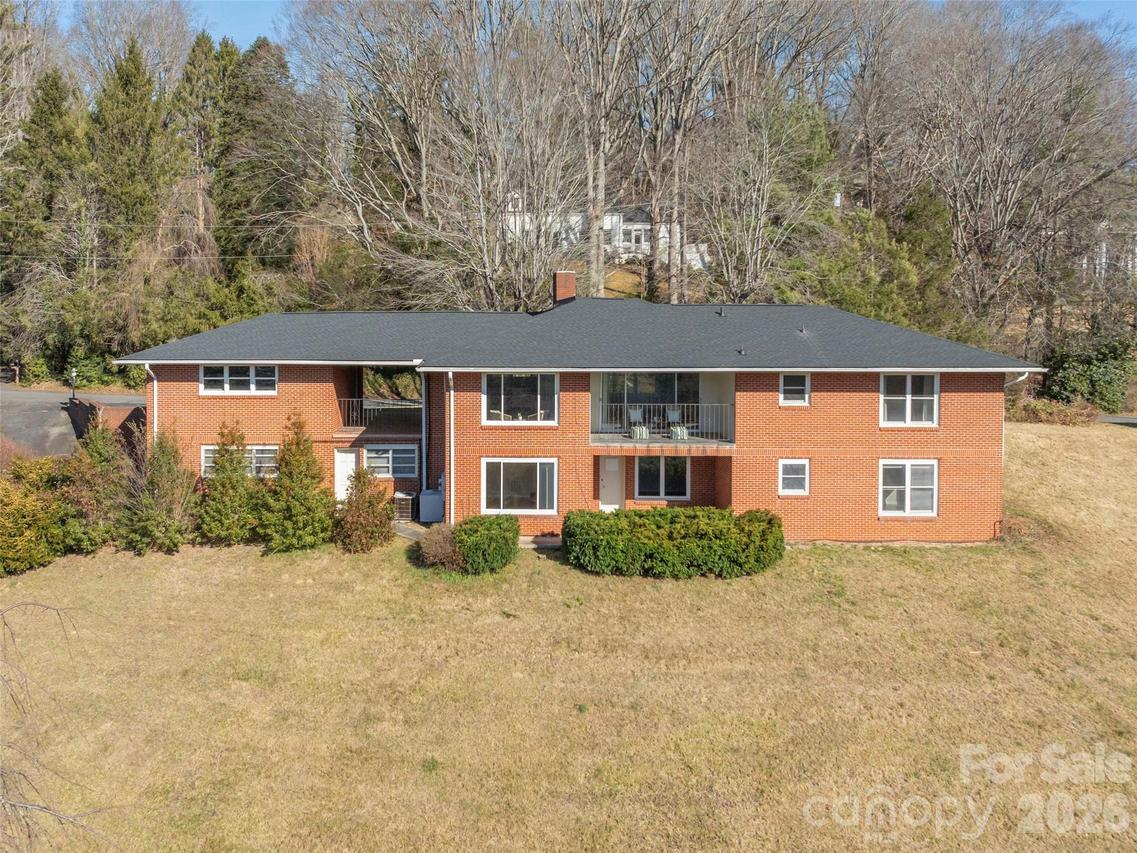 308 Grimball Dr., Waynesville, NC 28786