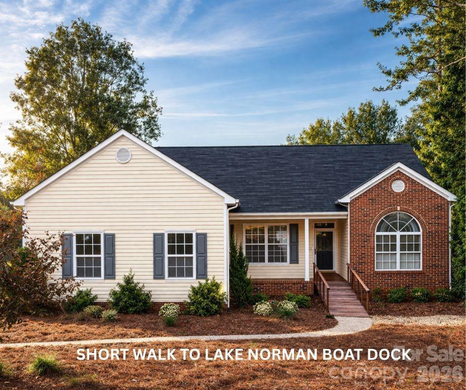 132 Grayrock Dr., Statesville, NC 28677