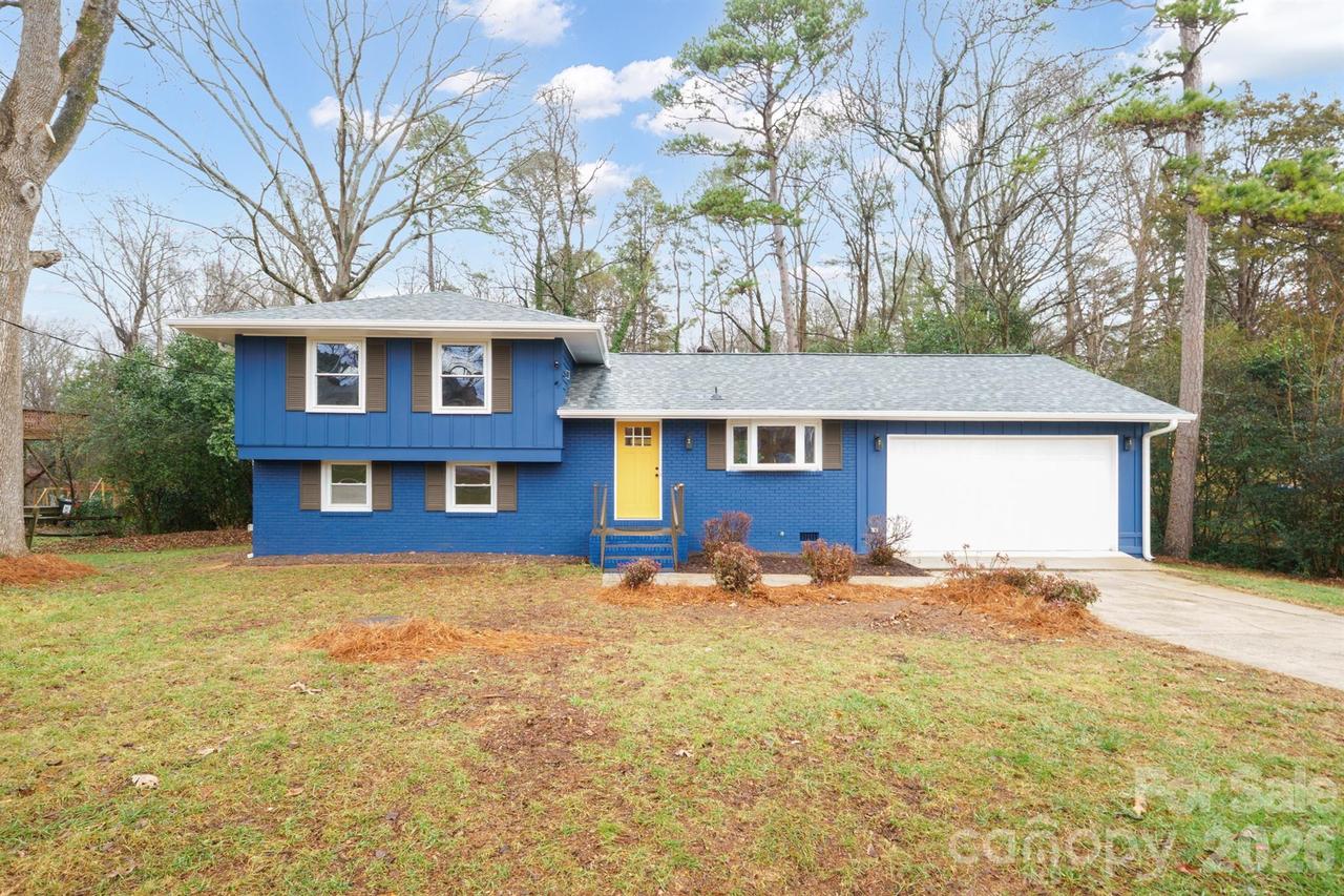 8928 Singingpine Rd., Charlotte, NC 28214