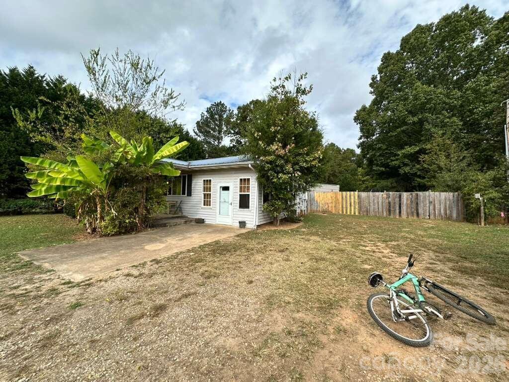 1859 Rollins Dr., Catawba, NC 28609