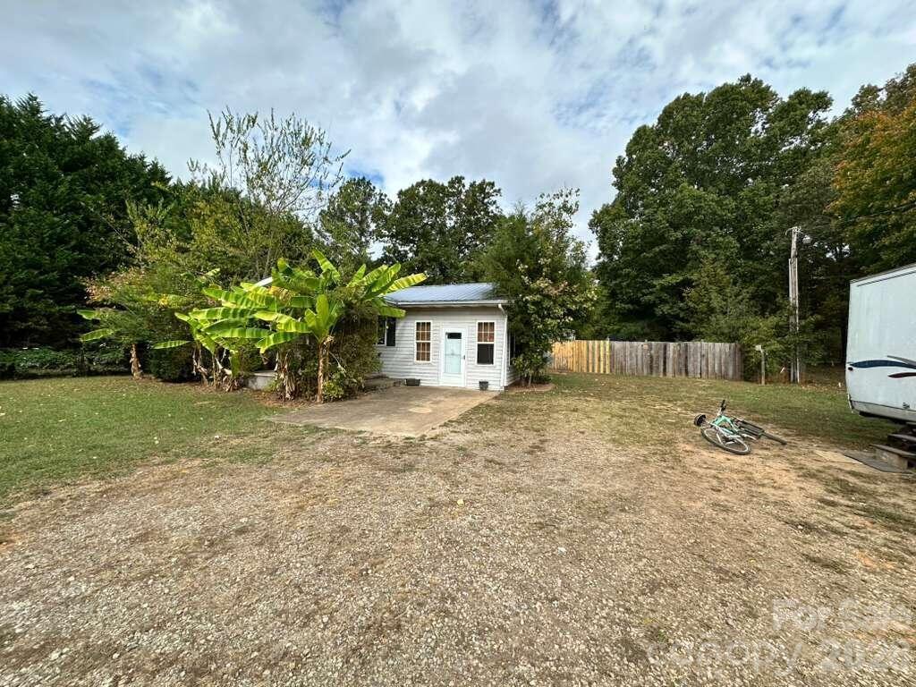 1859 Rollins Dr., Catawba, NC 28609