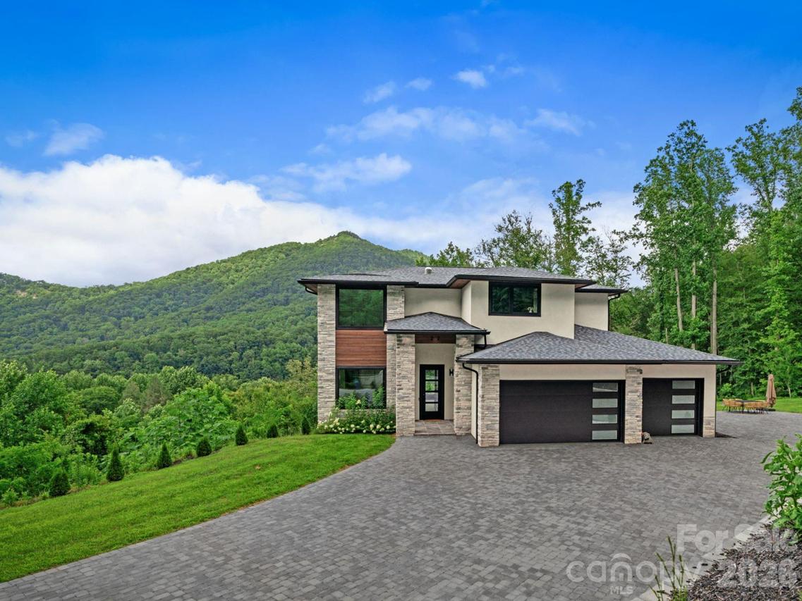 22 Chesten Mountain Dr., Asheville, NC 28803