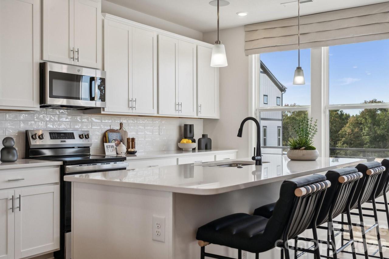 3012 Rexton Ln., Charlotte, NC 28262