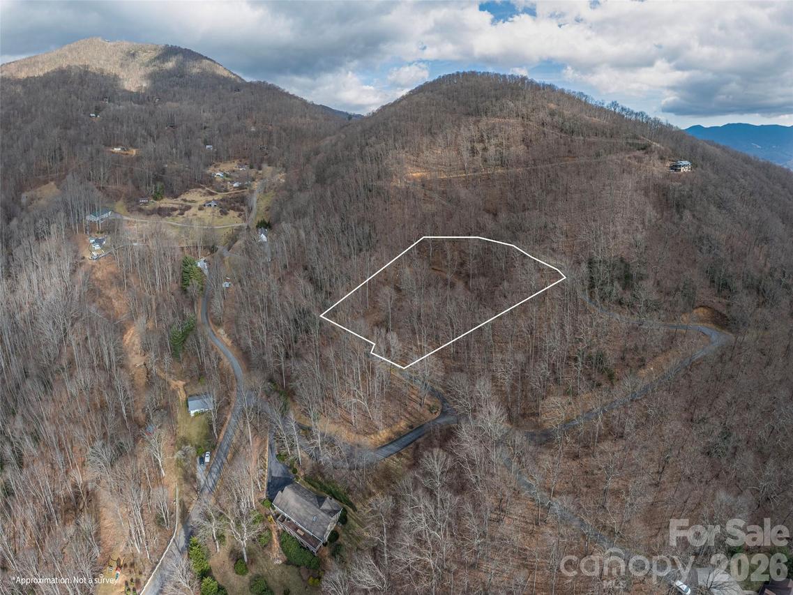 30 Hudson Valley Dr., Waynesville, NC 28786