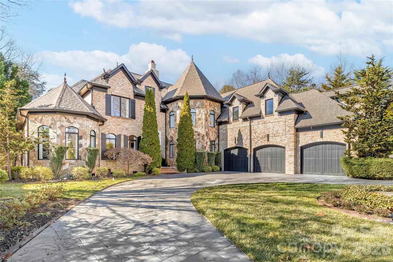 18805 Windy Point Dr., Cornelius, NC 28031