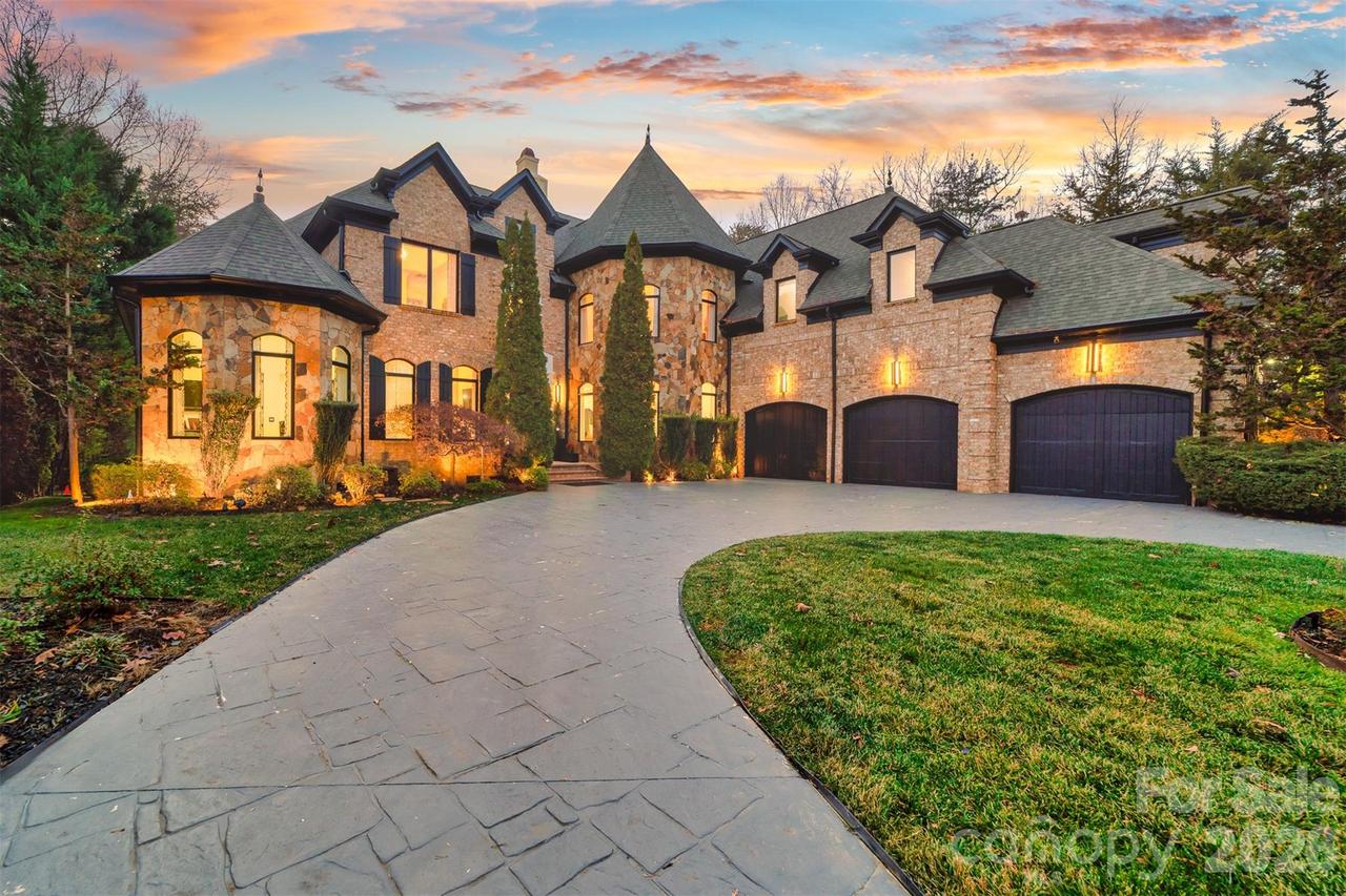 18805 Windy Point Dr., Cornelius, NC 28031