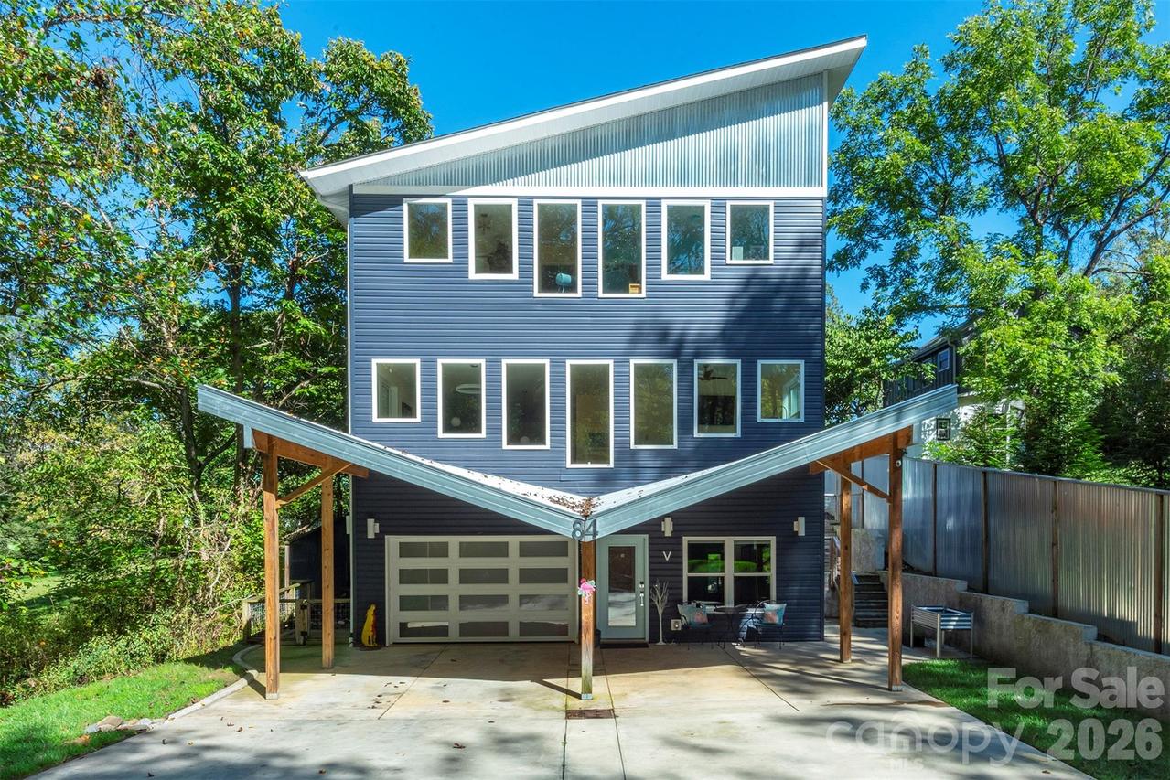 84 West St., Weaverville, NC 28787