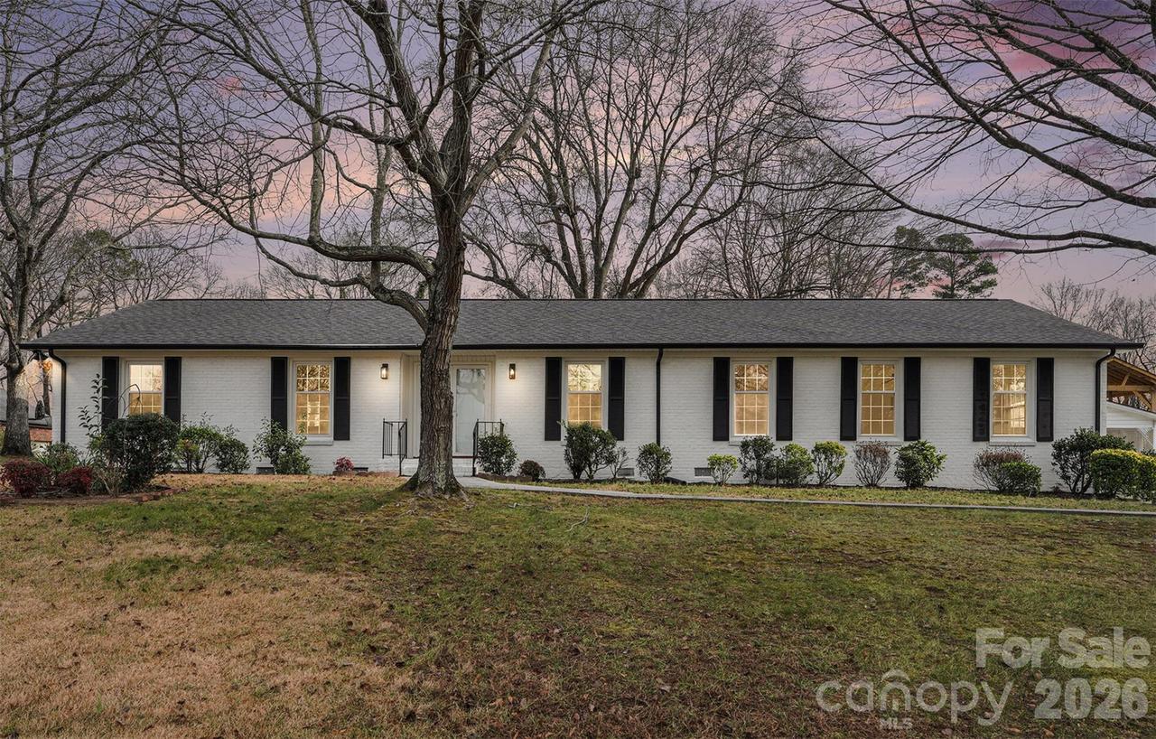 8616 Fallsdale Dr., Charlotte, NC 28214