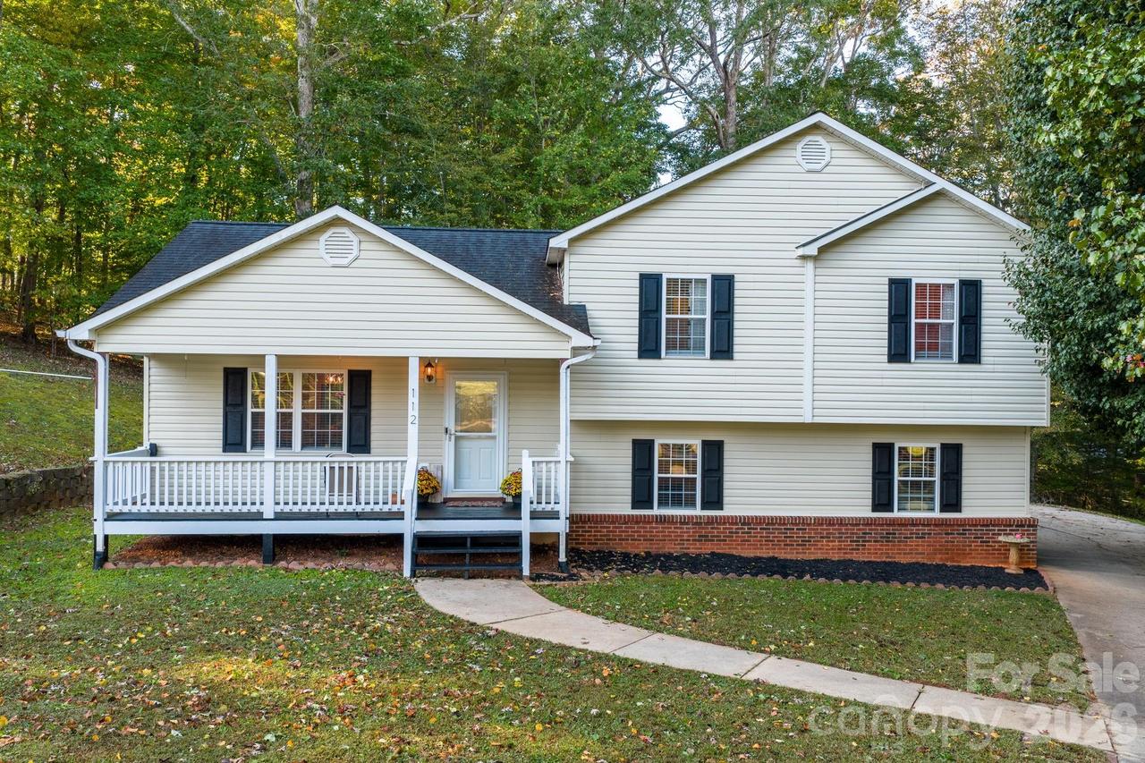 112 Surrey Dr., Morganton, NC 28655