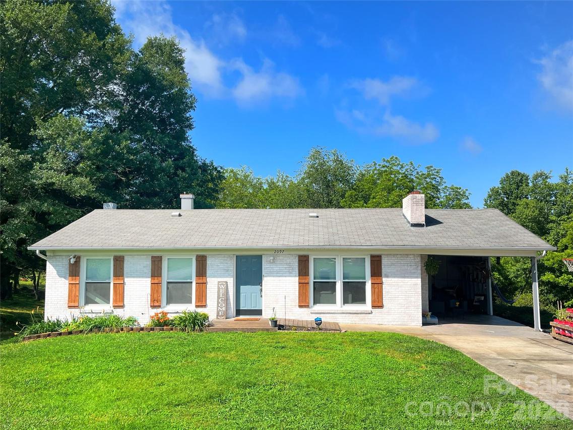 2097 Ala Ln., Granite Falls, NC 28630