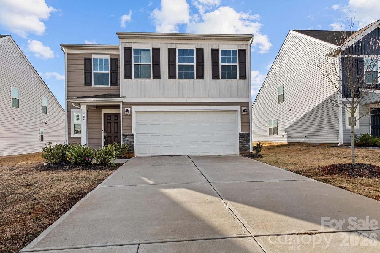 386 Hollingswood Dr., Statesville, NC 28625