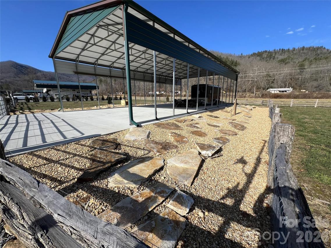 415 Hyde Rd. #60/61, Stecoah, NC 28771