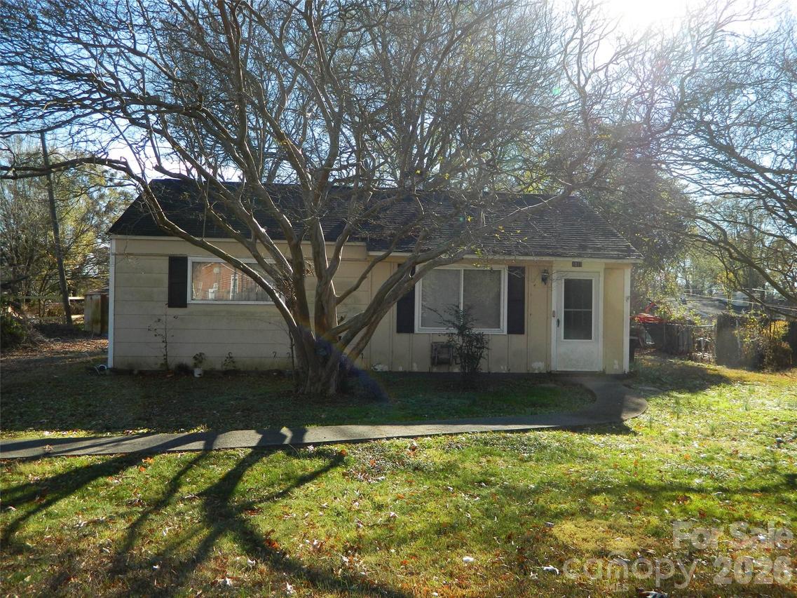 1017 Nations Dr., Charlotte, NC 28217