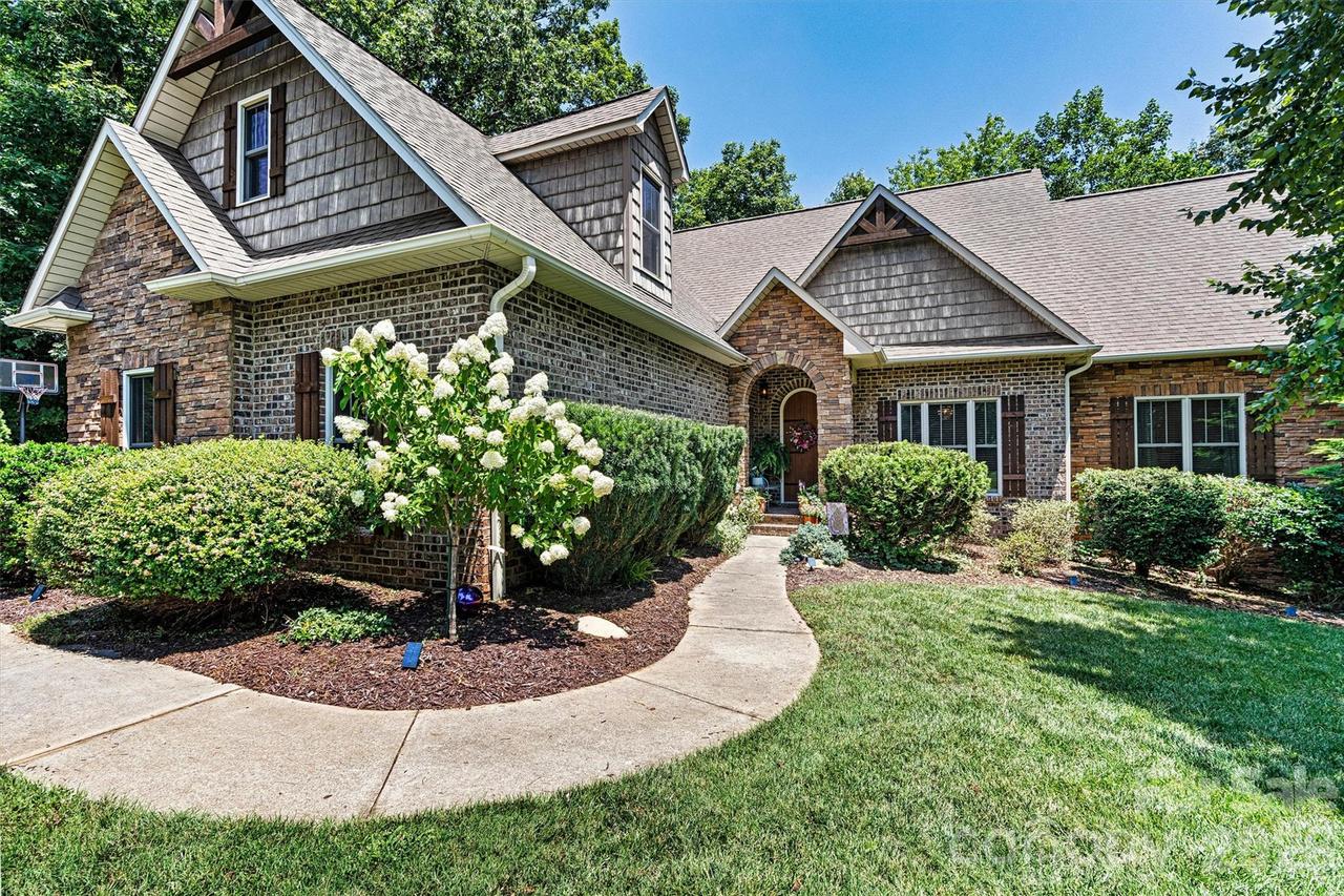 6212 Hayden Dr., Hickory, NC 28601