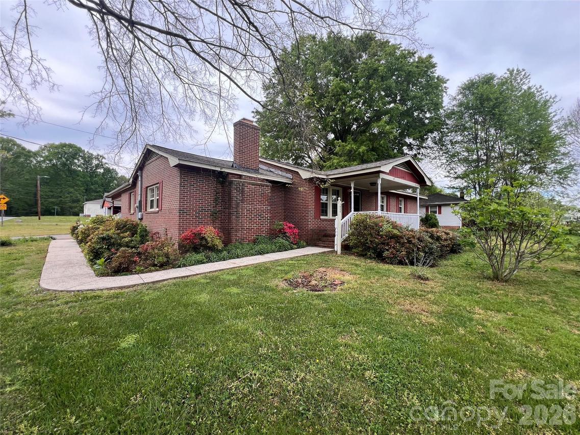 400 Stroupe St., Mount Holly, NC 28120