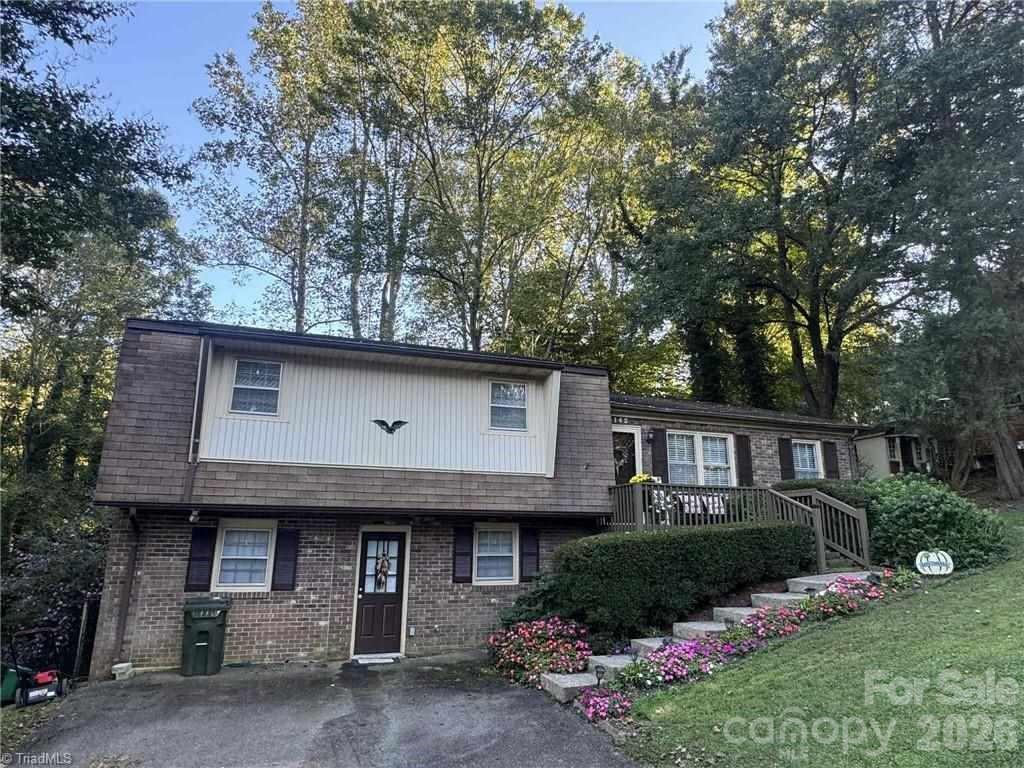 142 James St., Elkin, NC 28621