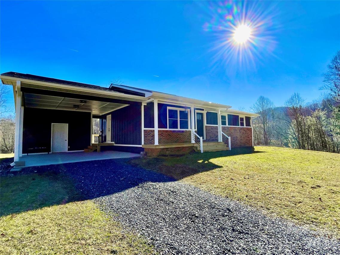 2019 Dale Rd., Spruce Pine, NC 28777