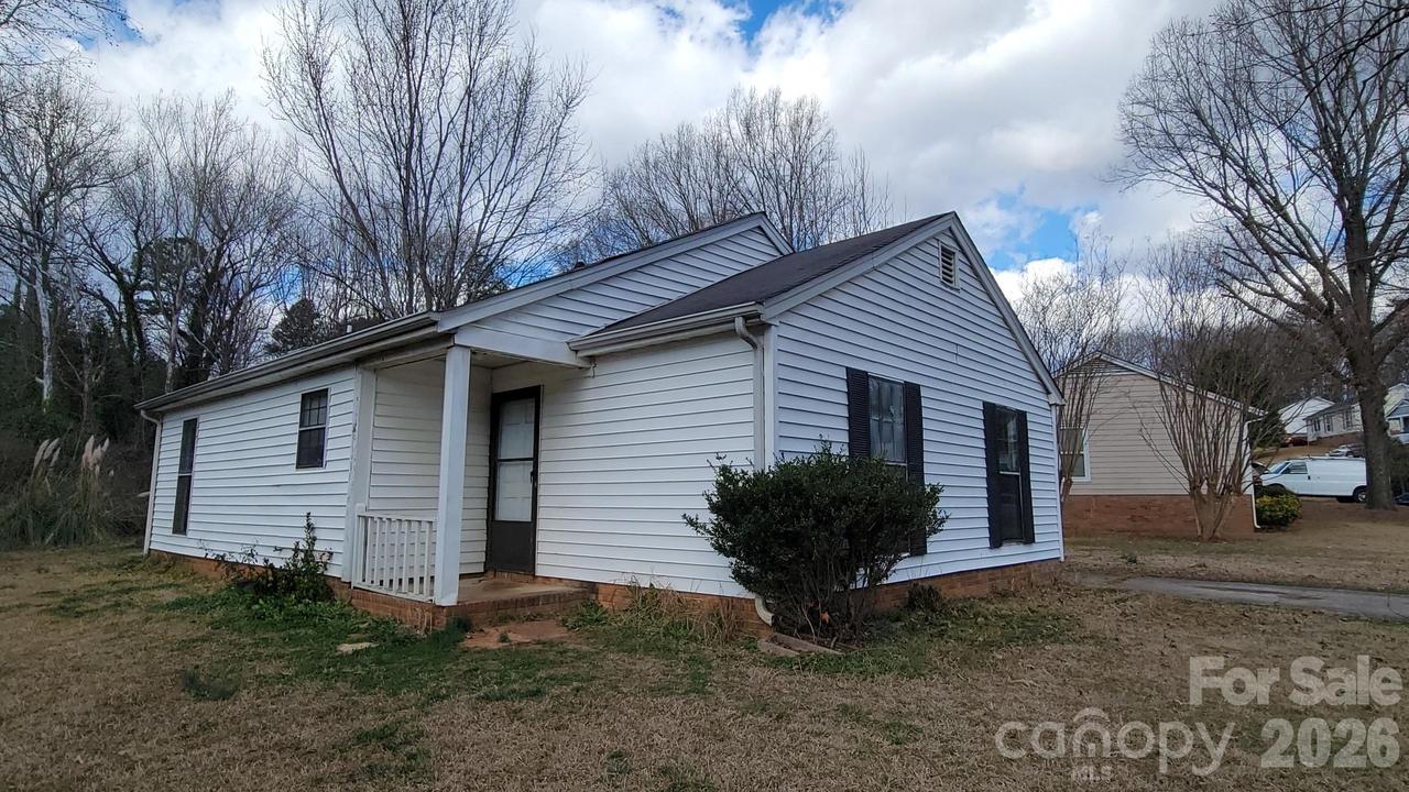 7037 Ravenglass Ln., Mint Hill, NC 28227