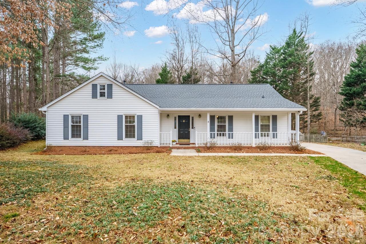 9500 Kent Village Dr., Charlotte, NC 28269