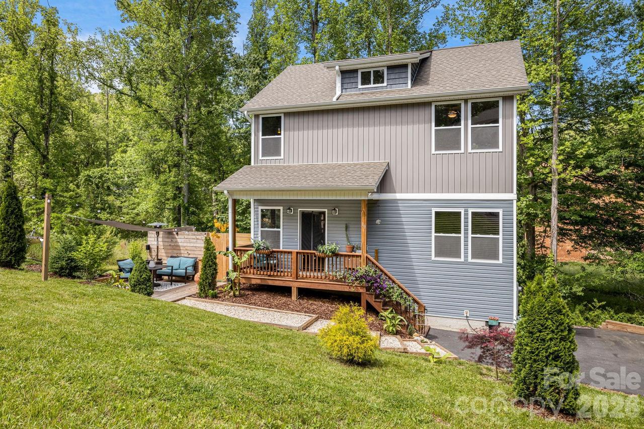 19 Shadowlawn Dr., Asheville, NC 28806
