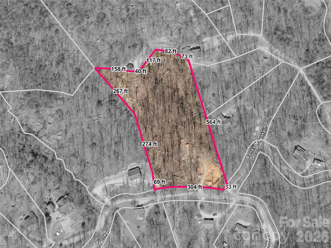 6 Pioneer Ln., Fletcher, NC 28732