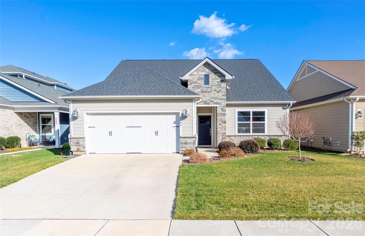 6084 Pier Dr., Denver, NC 28037