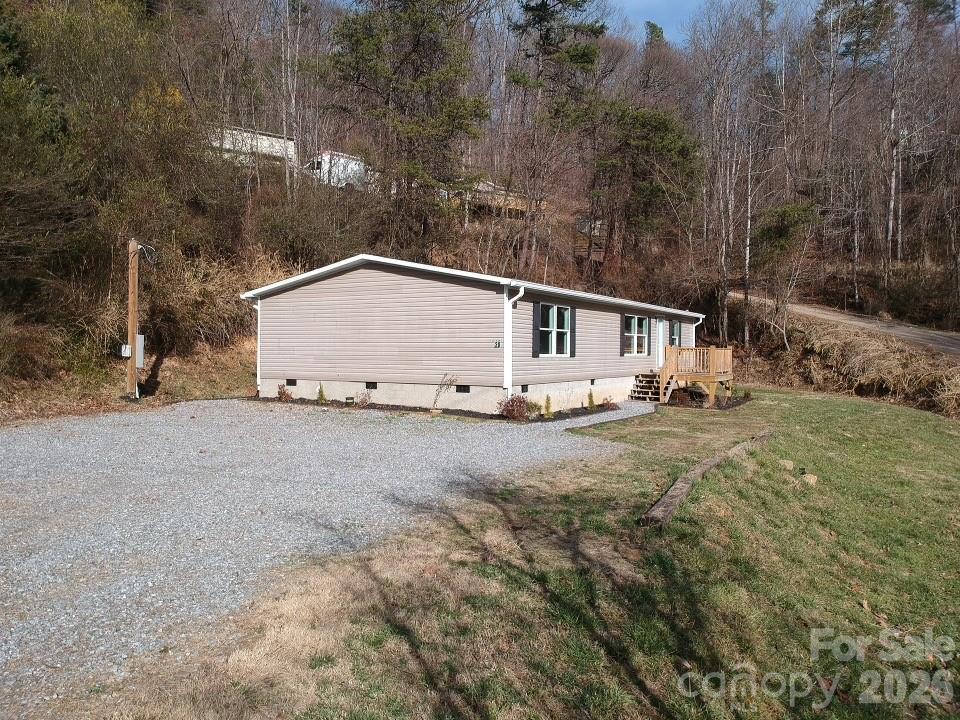 30 Parker Dr., Candler, NC 28715