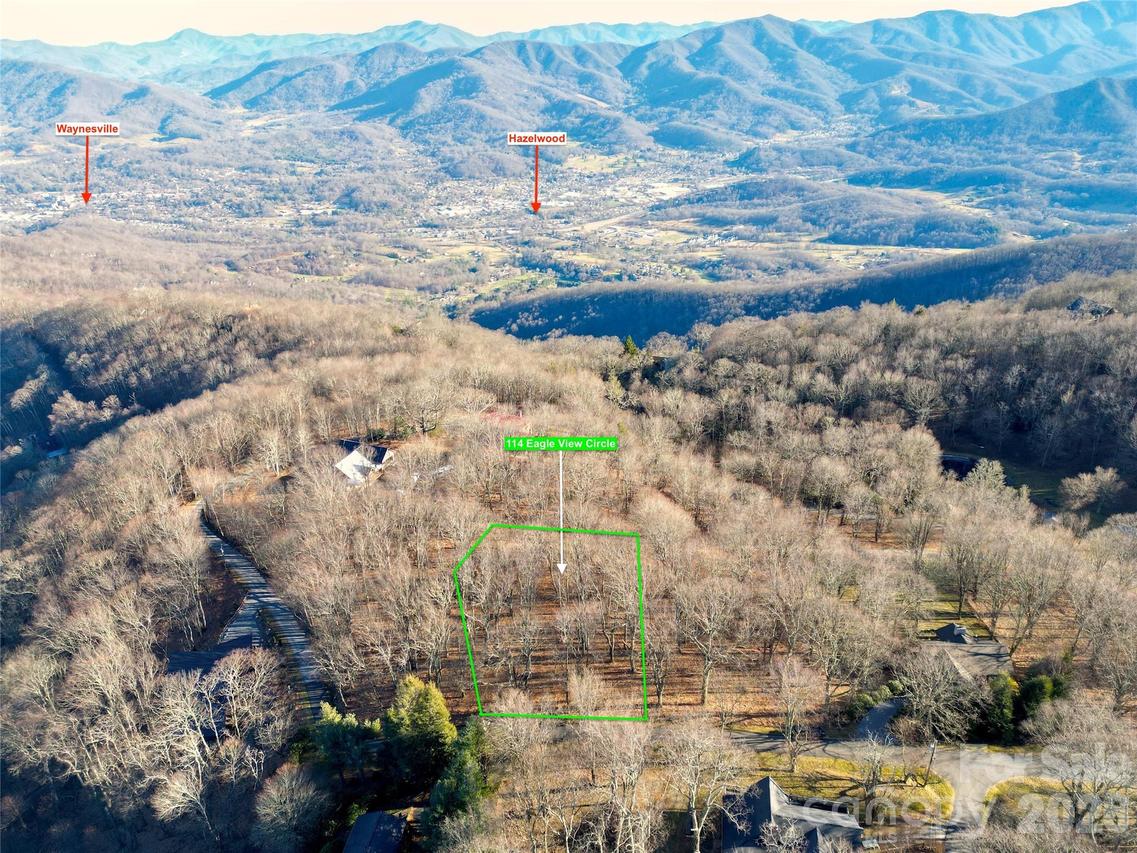 114 Eagle View Cir., Waynesville, NC 28786