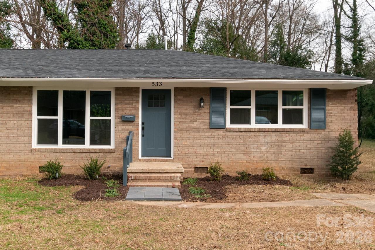 533 Blendwood Dr., Charlotte, NC 28215