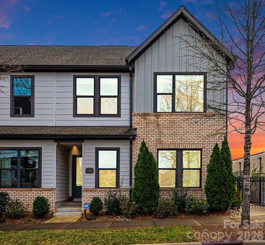 6343 Southgrove St., Charlotte, NC 28277