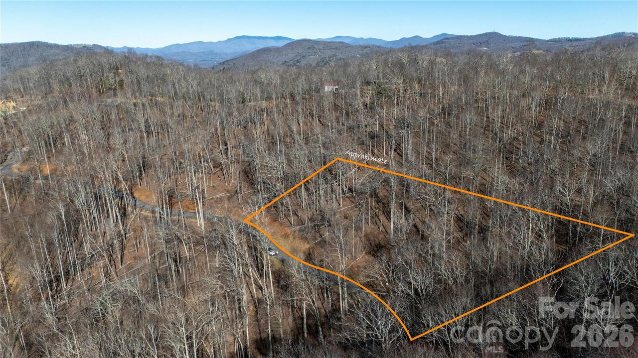 000 Rainbow Trout Dr., Spruce Pine, NC 28777