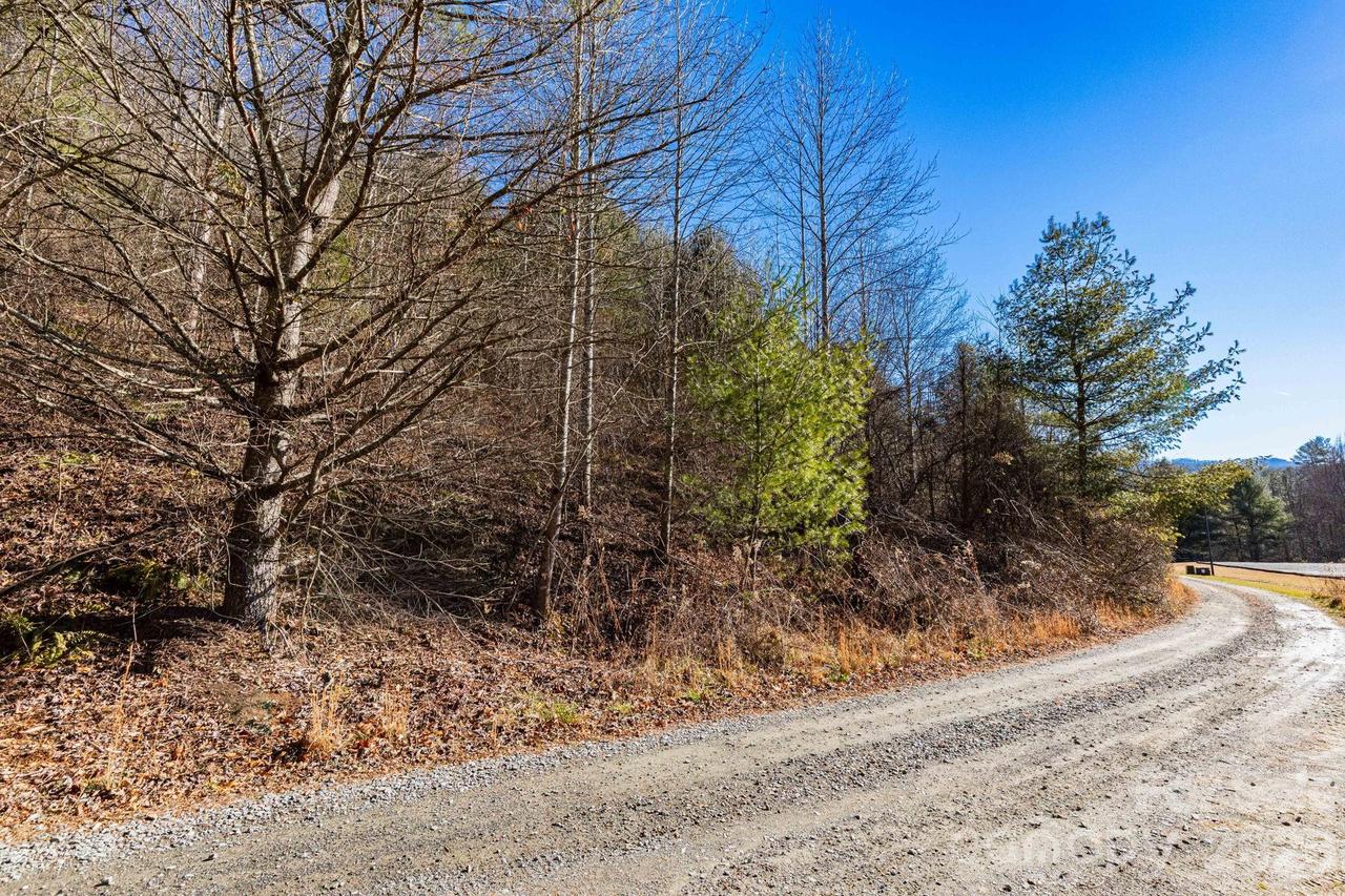 999 Rosalie Ln. #6, Waynesville, NC 28785