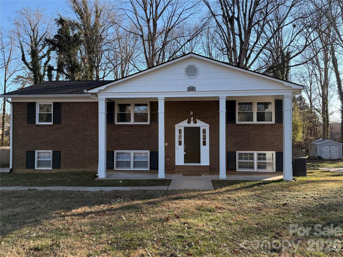 1230 18th Ave., Hickory, NC 28601