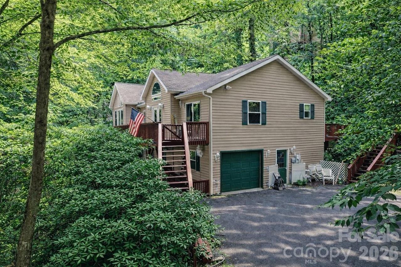 650 Creekside Dr., Maggie Valley, NC 28751