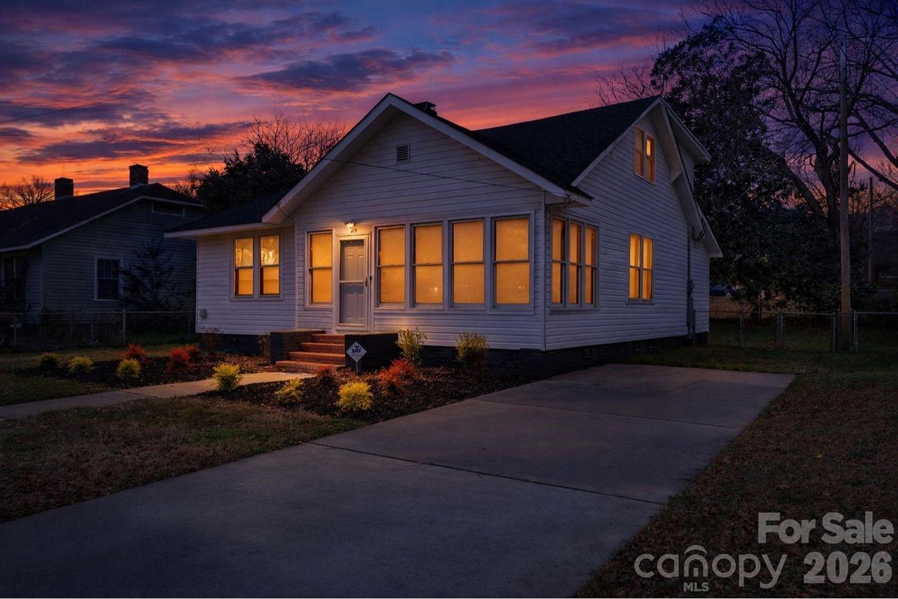 215 King St., Gastonia, NC 28086