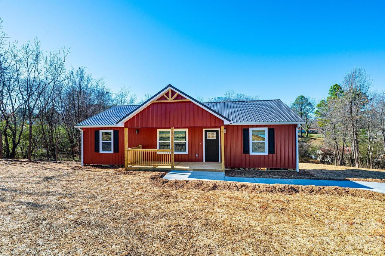 2732 Cotton Mill St., Connelly Springs, NC 28612