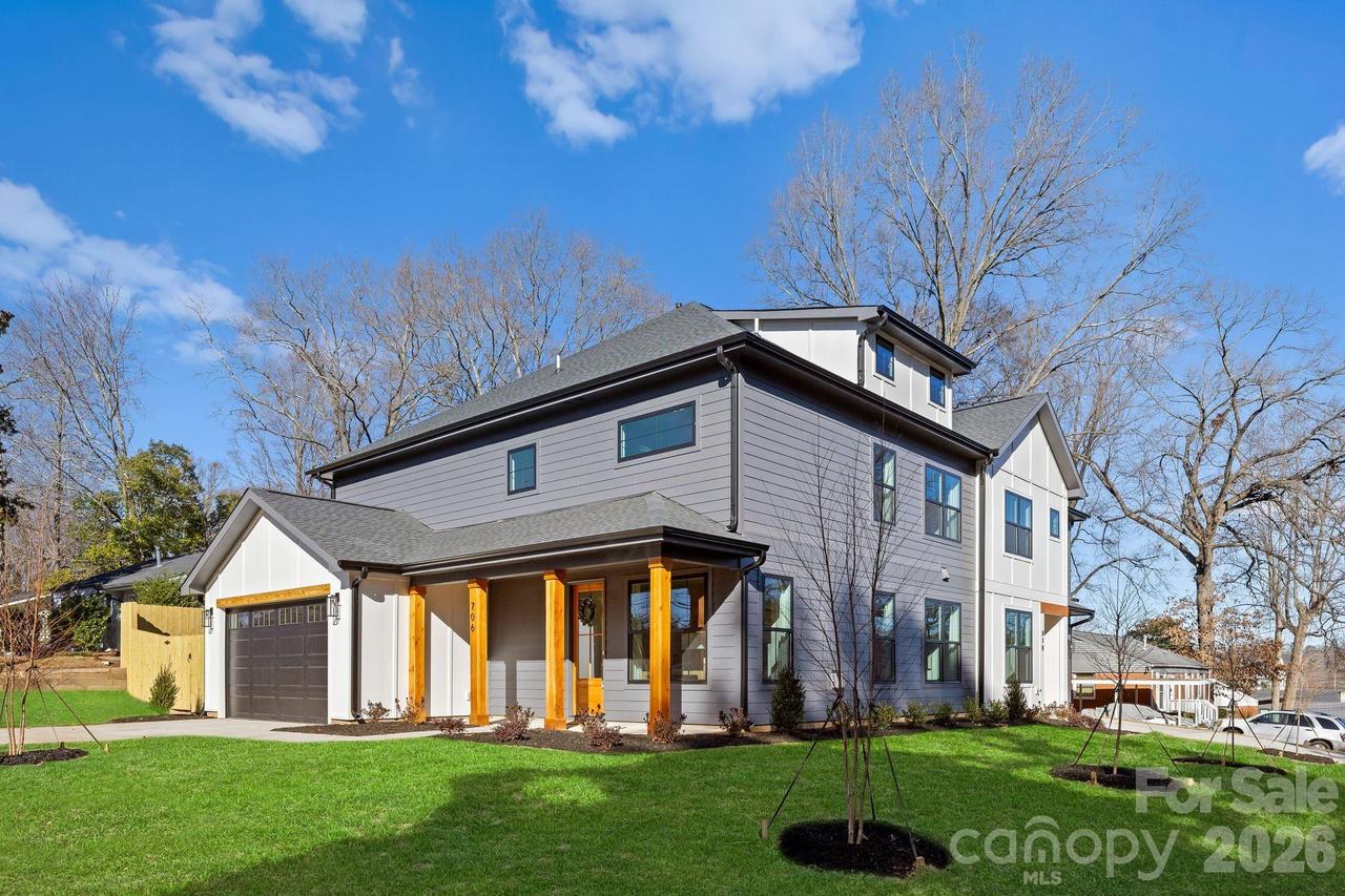 706 September Ln., Charlotte, NC 28208