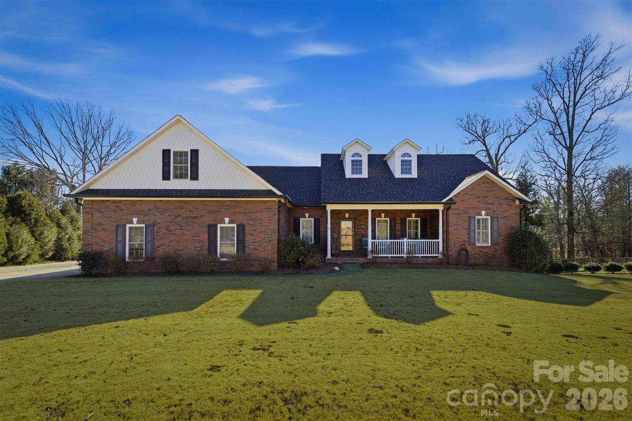 106 River Hills Way, Morganton, NC 28655