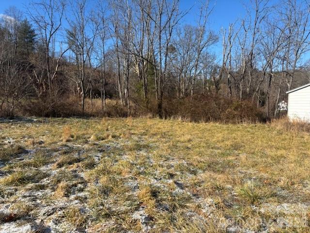 221 Crooked Creek Rd., Mars Hill, NC 28754