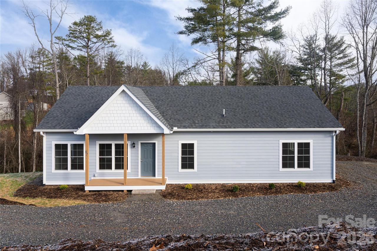 87 Locust Grove Rd., Weaverville, NC 28787