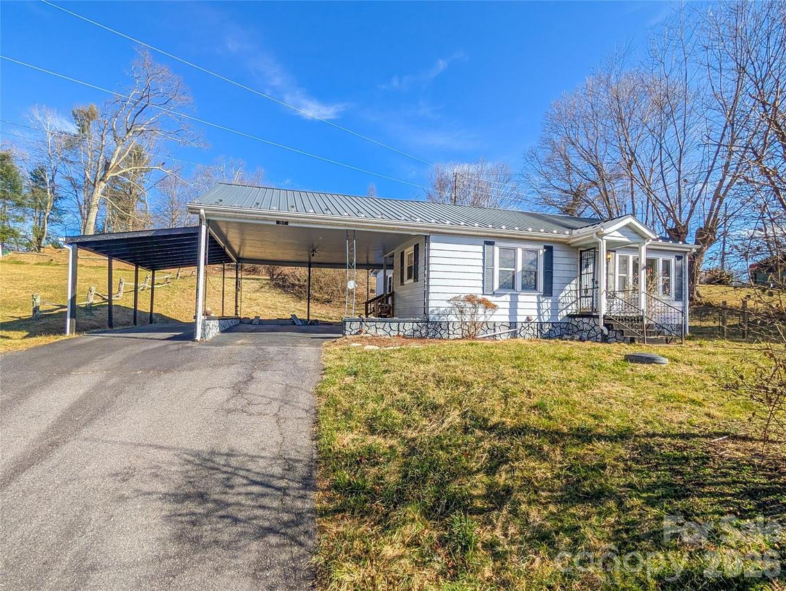 97 Tom Sparks Rd., Spruce Pine, NC 28777