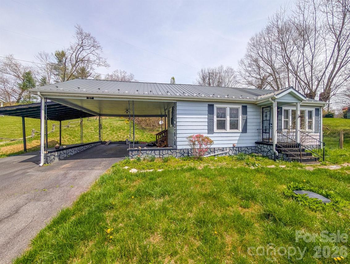 97 Tom Sparks Rd., Spruce Pine, NC 28777